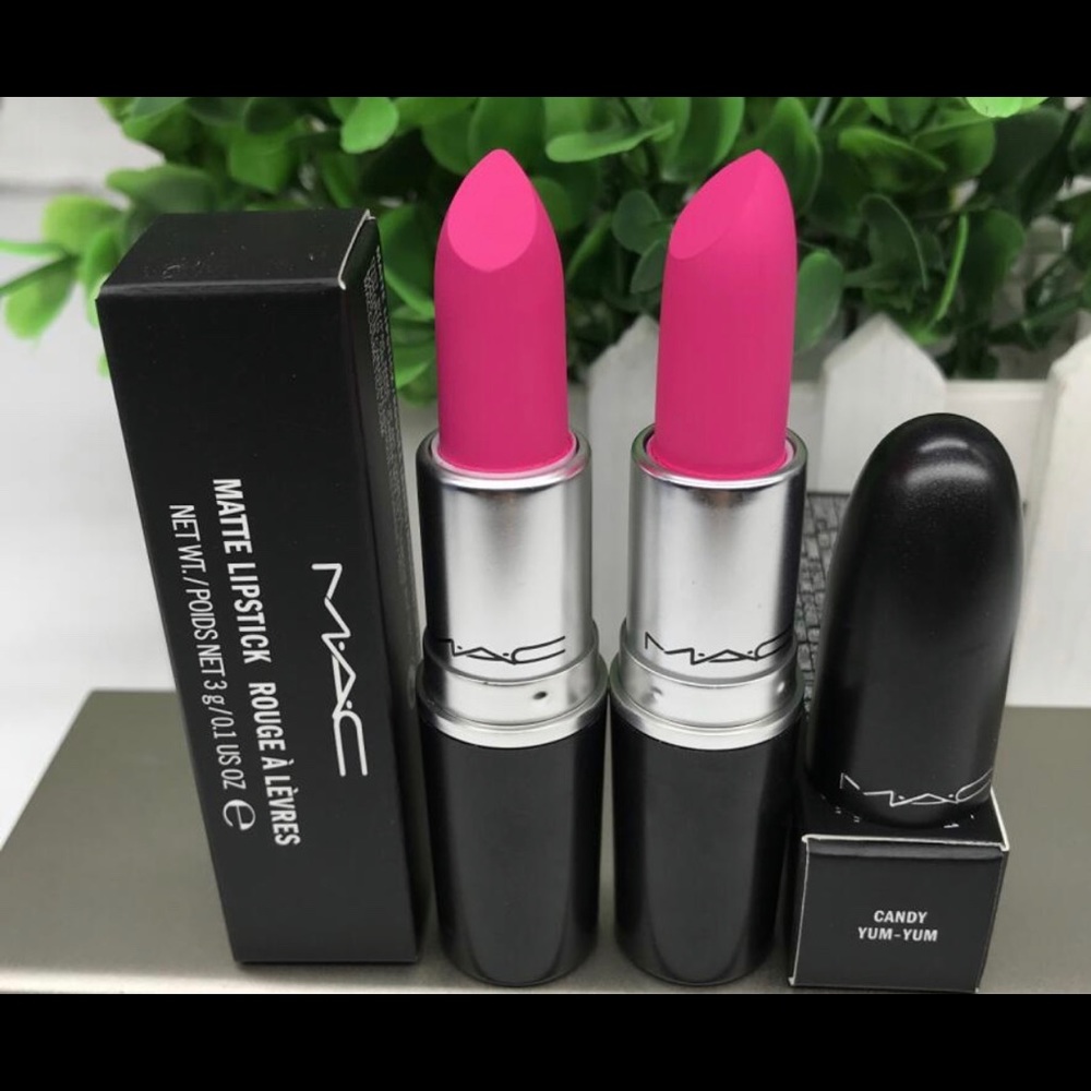 Choose any 2 new Mac lipstick for 18$